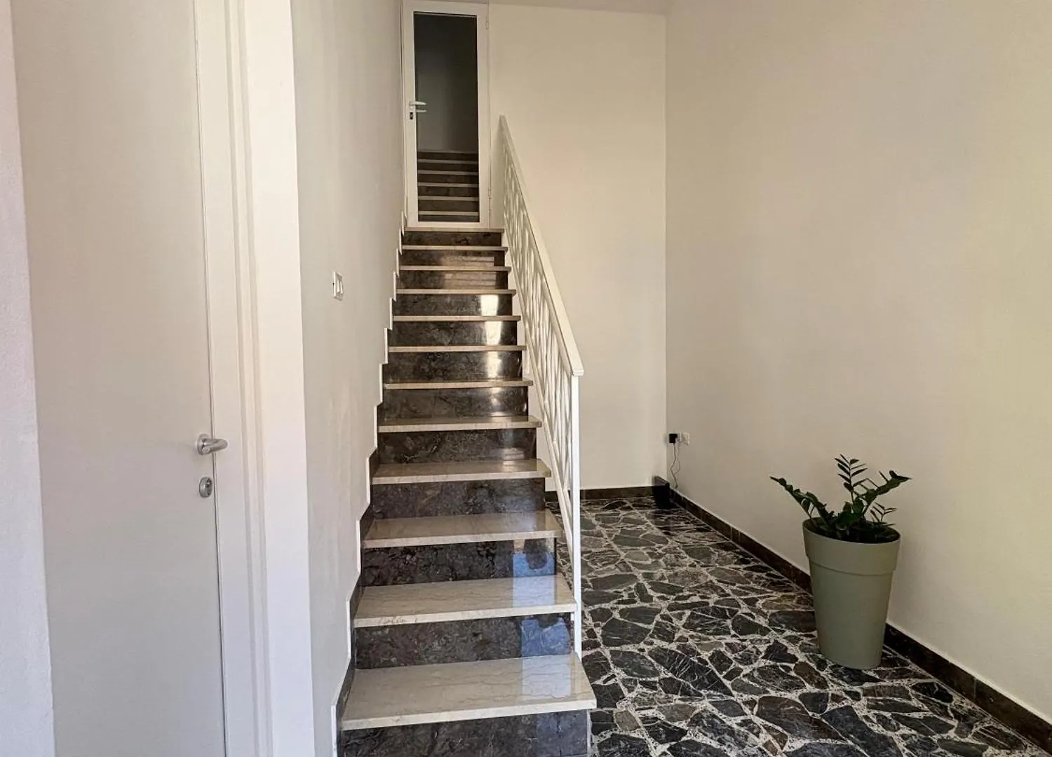 Venezia Boutique Apartments 阿沃拉