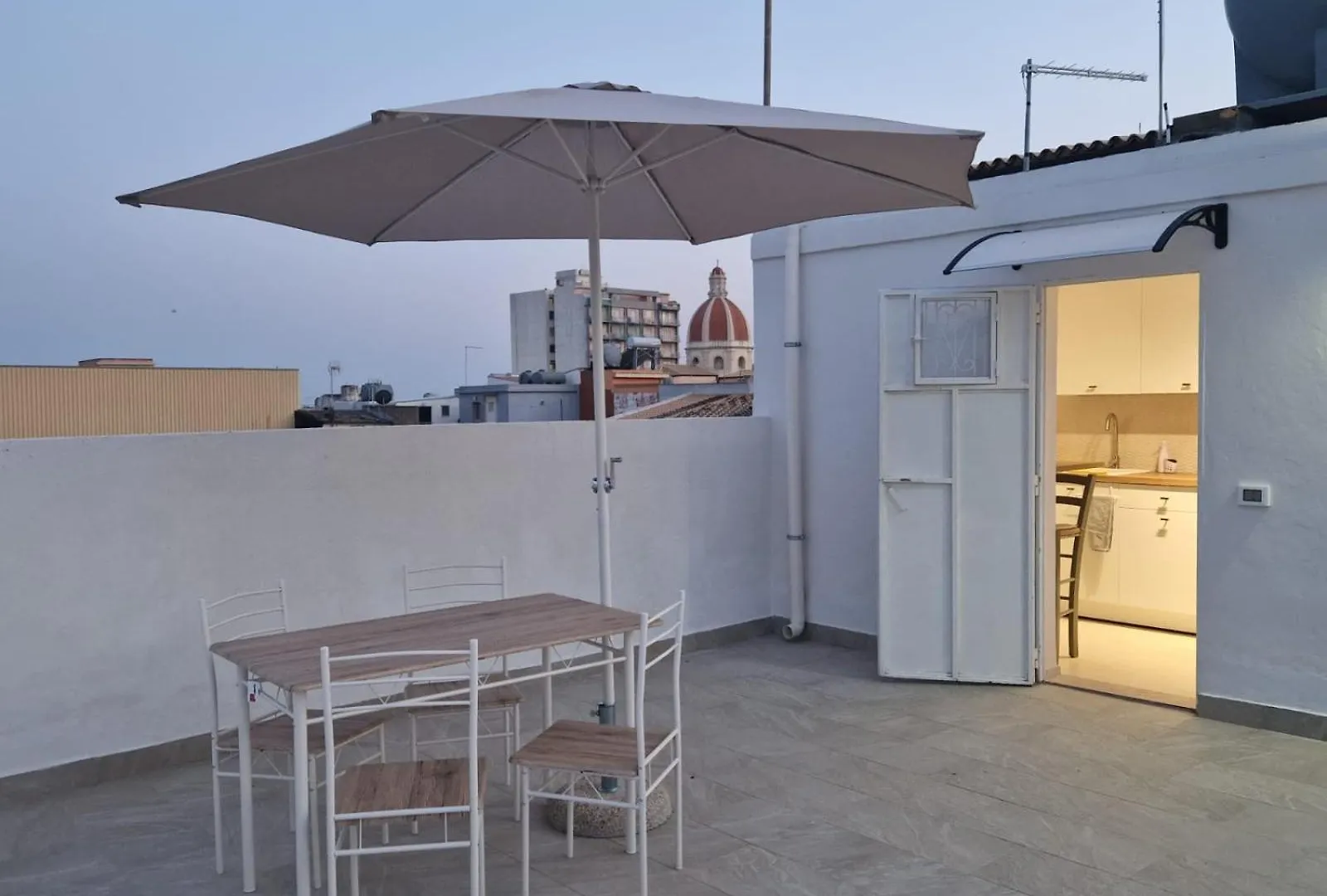 Venezia Boutique Apartments 阿沃拉 0*,